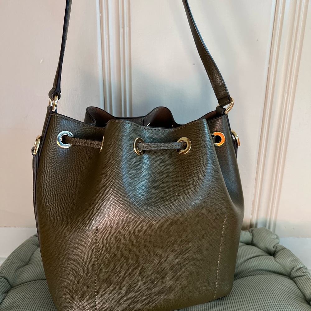 Michael Kors Greenwich Olive Green Bucket Bag Gem